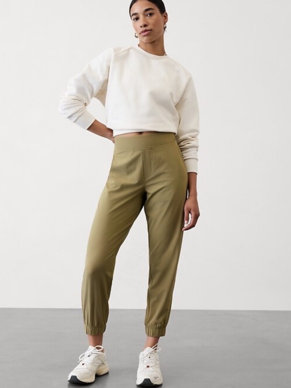 BOGO! Athleta Brooklyn Jogger Pant Light Olive Green Size 10 Petite